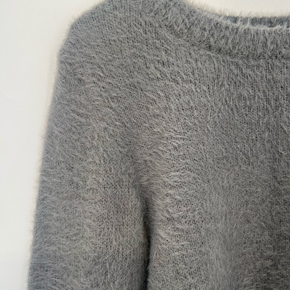 Urban Outfitters Faux Fur Fuzzy Eyelash Soft Cropped Sweater - Picture 4 of 7